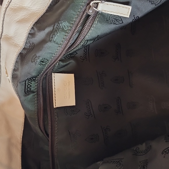 Gucci Monogram Bag - Picture 15 of 17